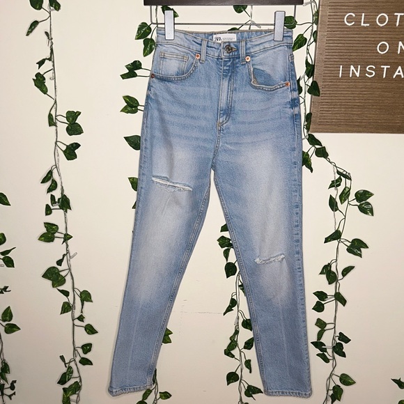 Zara Ripped Jeans - Picture 1 of 4